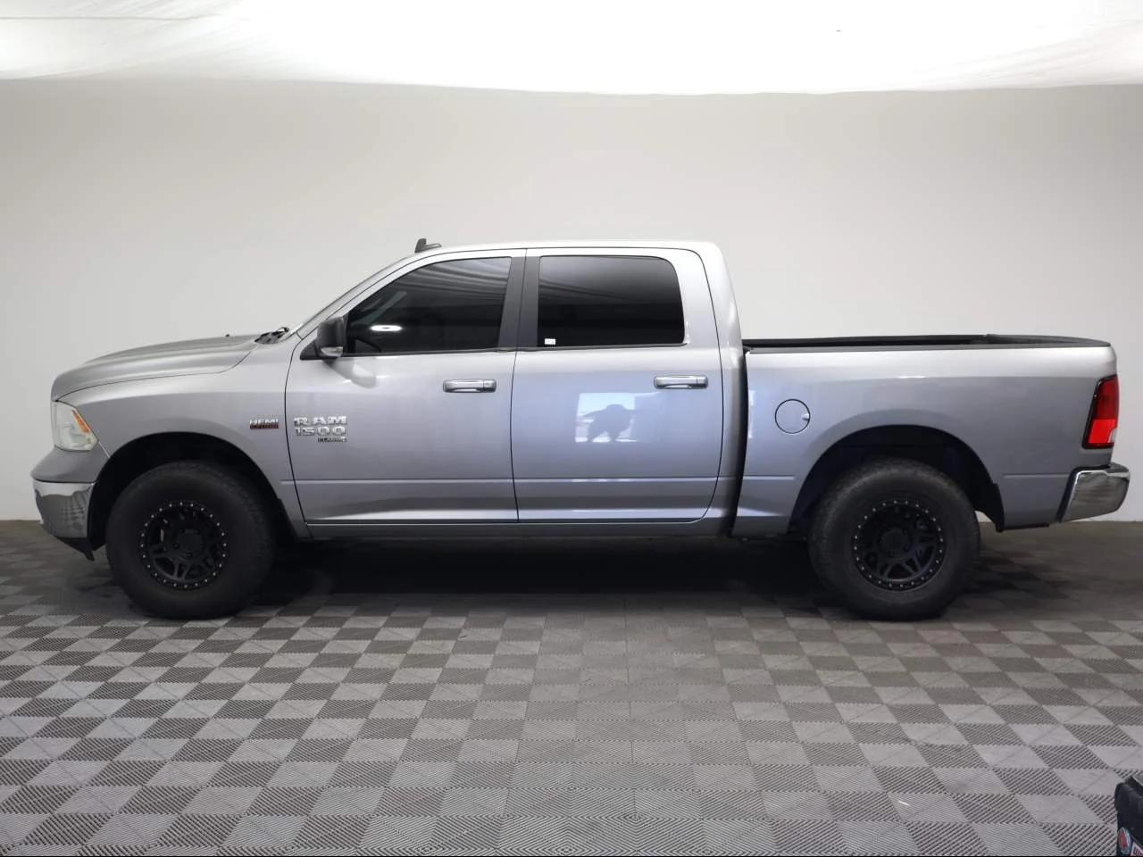 ram ram 1500 classic 2020 3C6RR7LT1LG156924 image ram ram 1500 classic 2020 3C6RR7LT1LG156924 image